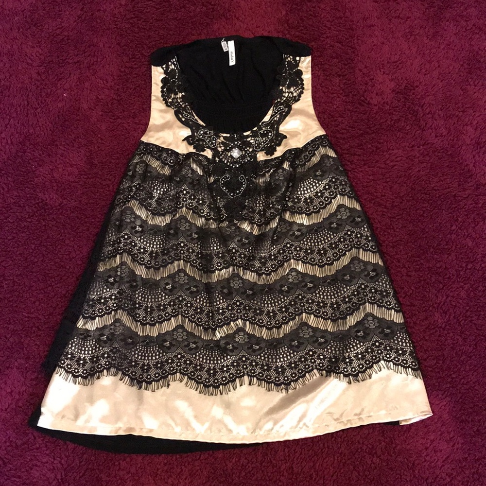 Studio Y Embellished Tank Silk and Lace 💋